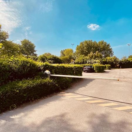 6-Person Apartment With Swimming Pool Tennis Court And Free Parking 25 Le Touquet Kültér fotó