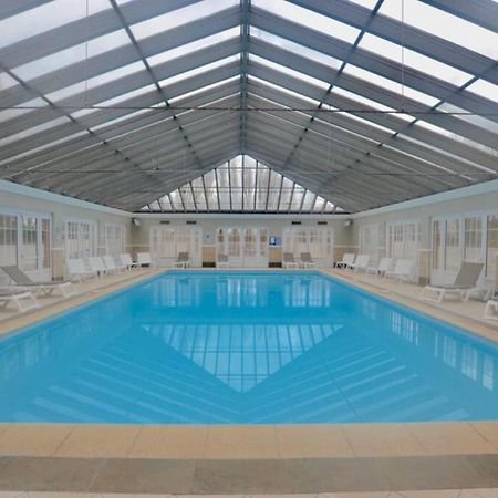 6-Person Apartment With Swimming Pool Tennis Court And Free Parking 25 Le Touquet Kültér fotó
