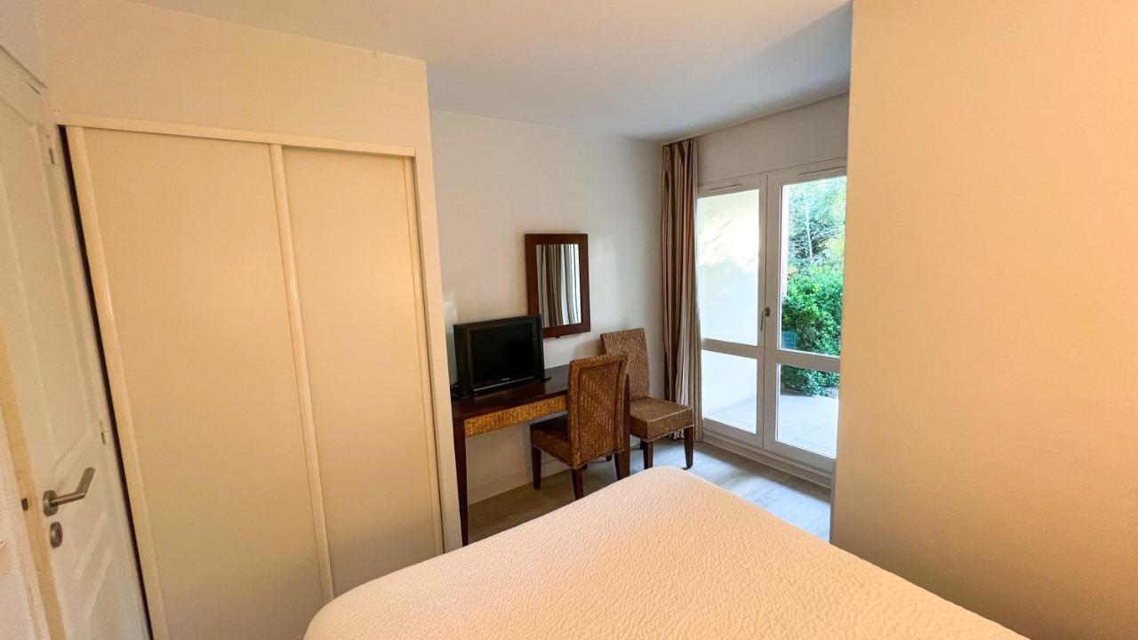 6-Person Apartment With Swimming Pool Tennis Court And Free Parking 25 Le Touquet Kültér fotó