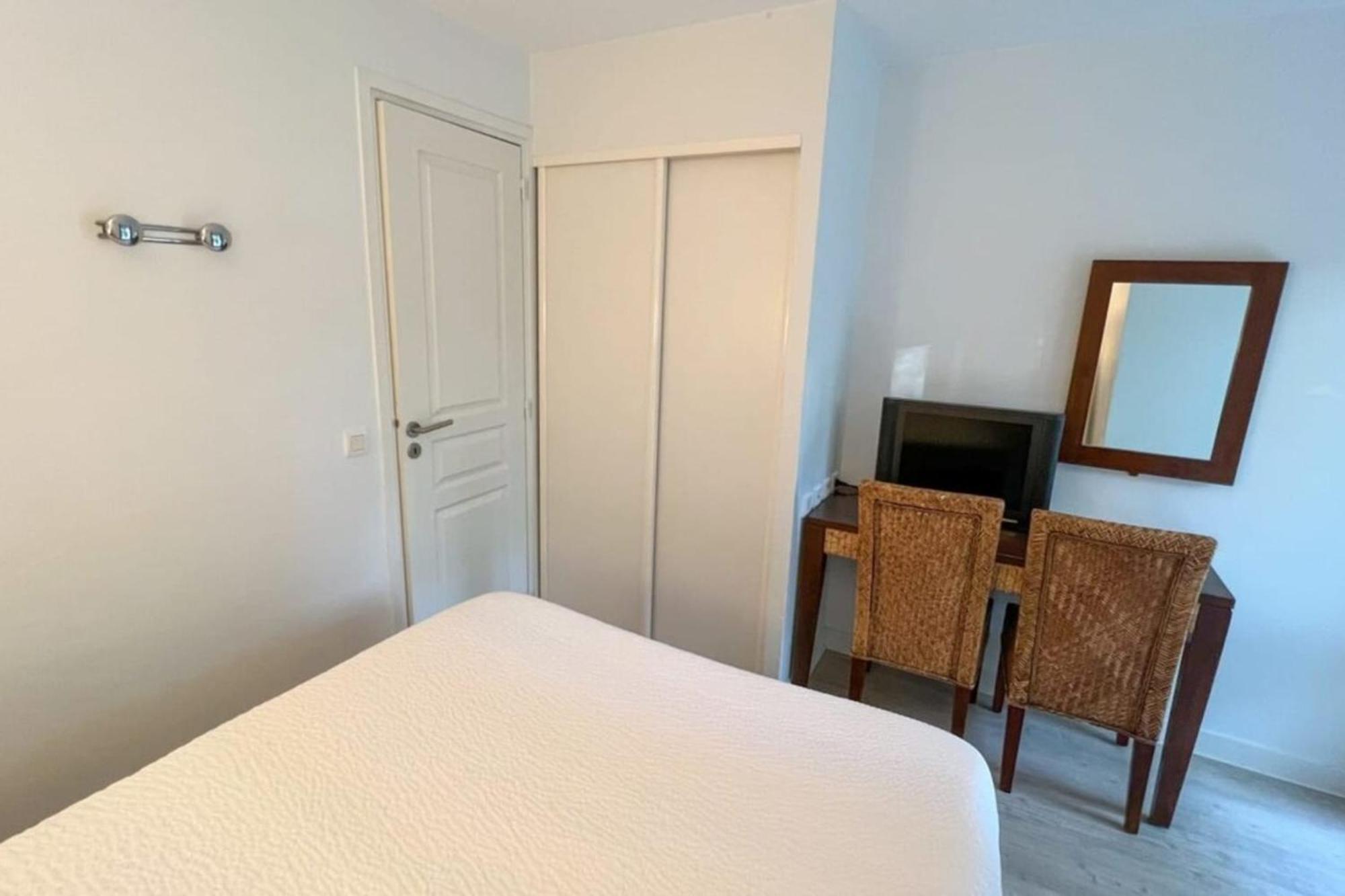 6-Person Apartment With Swimming Pool Tennis Court And Free Parking 25 Le Touquet Kültér fotó