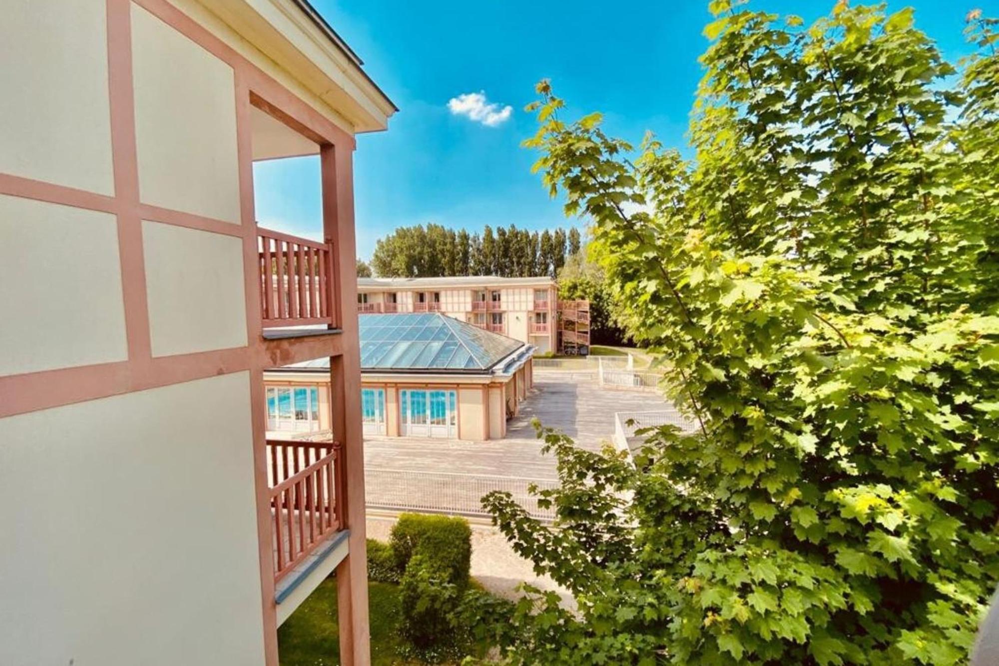 6-Person Apartment With Swimming Pool Tennis Court And Free Parking 25 Le Touquet Kültér fotó