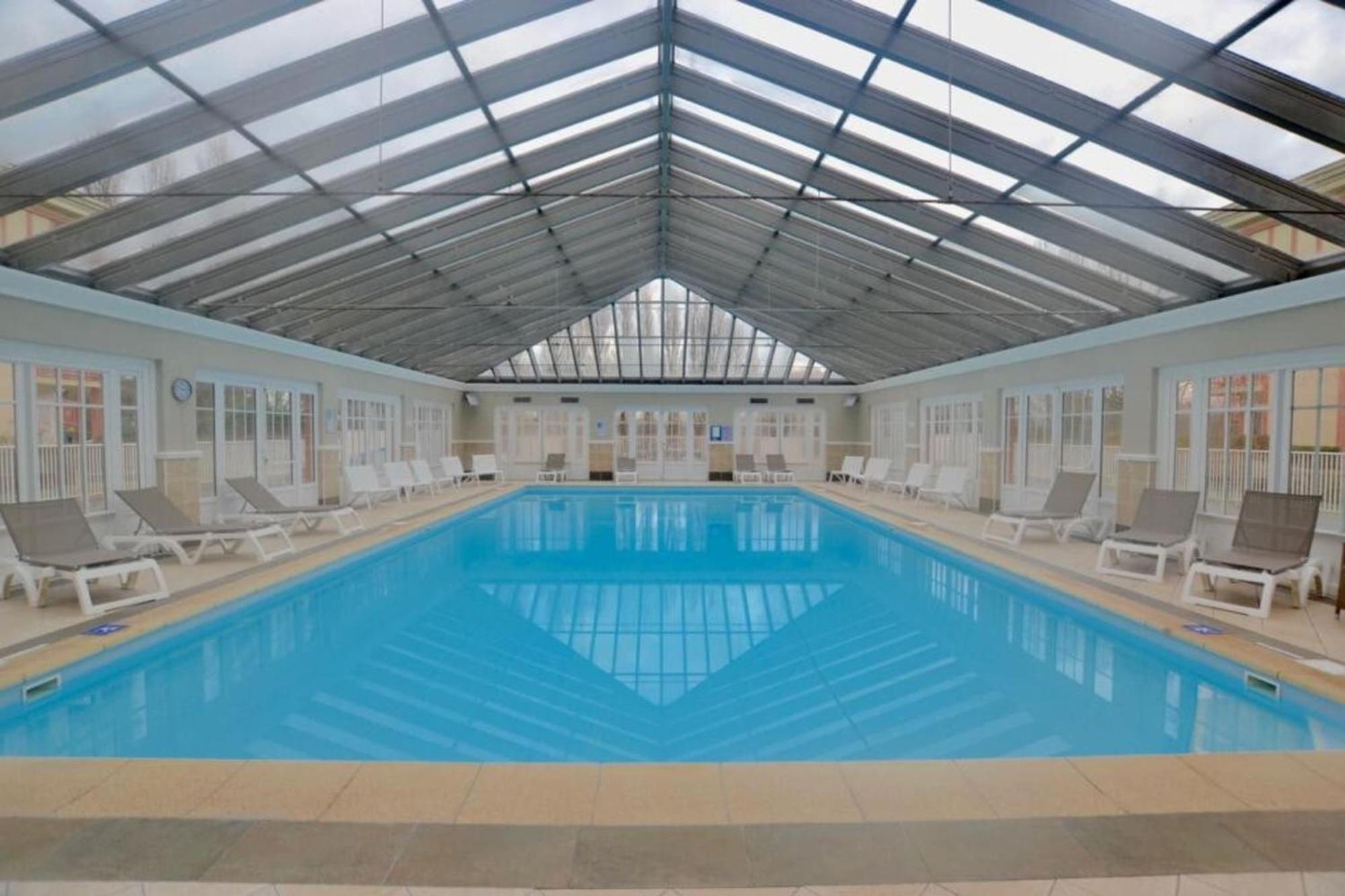 6-Person Apartment With Swimming Pool Tennis Court And Free Parking 25 Le Touquet Kültér fotó